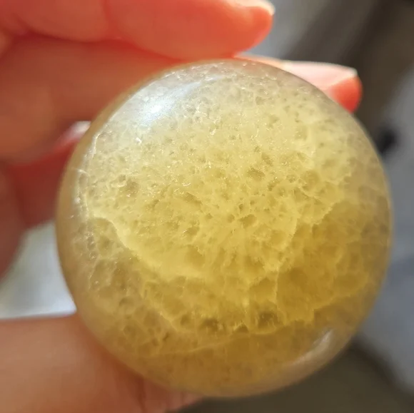 Fluorite Mushroom - Picture 10 of 10